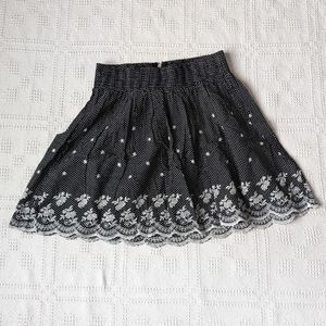 black skirt